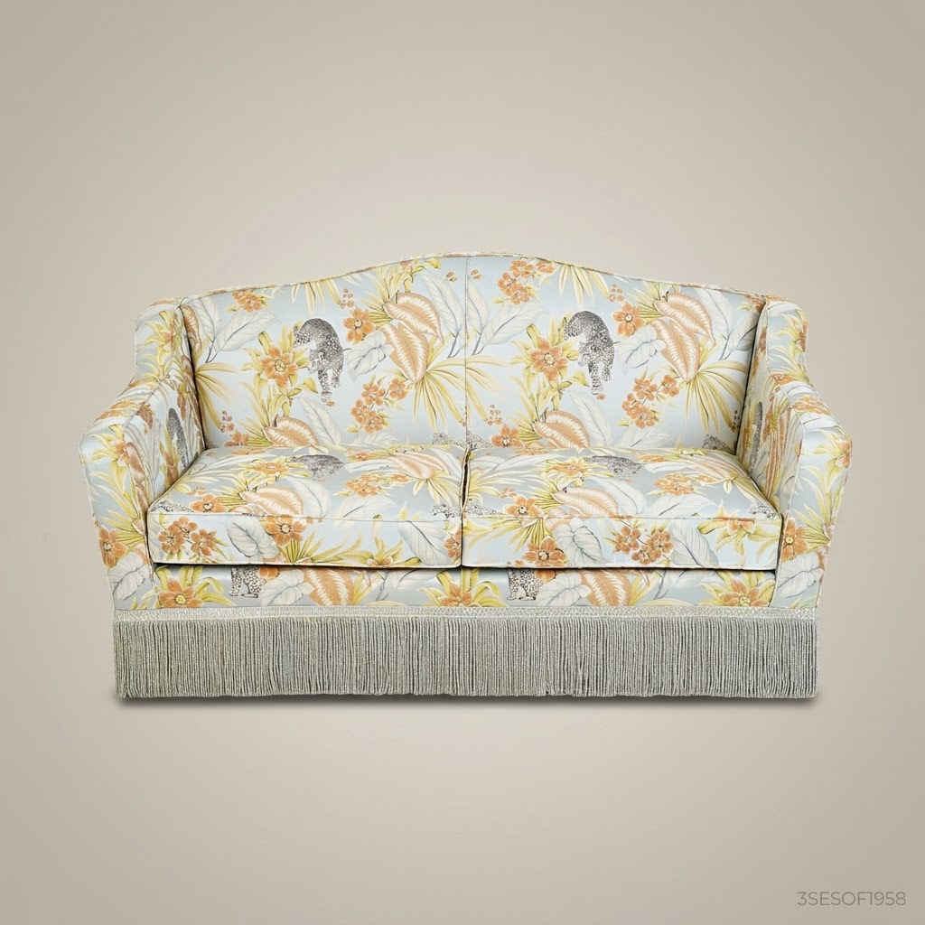 2-Seat Floral Brocade Salon Sofa – English Garden Style