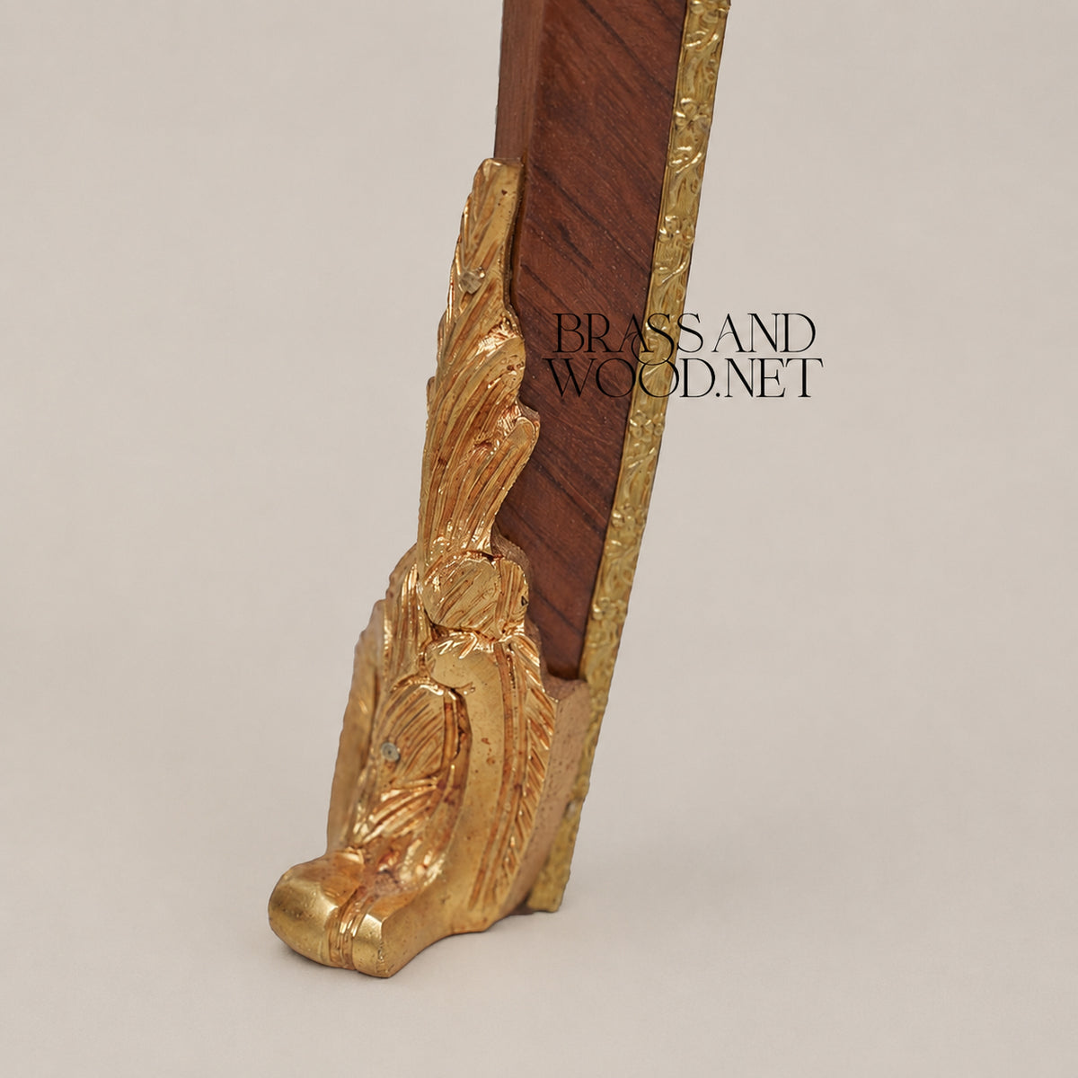 طاولة جانبية -رجل لوكانز60*60