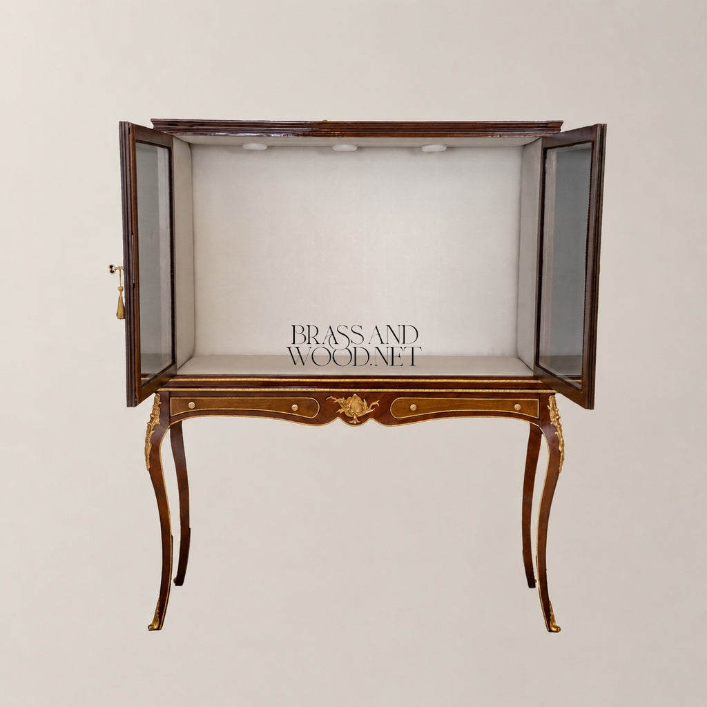 Classic Wood & Brass Display Cabinet - 2 Shelves - 140 cm