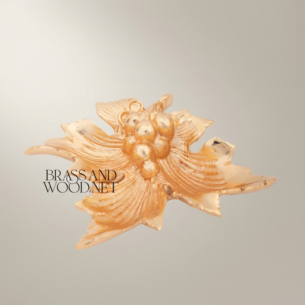 Baroque Brass Grapevine Leaf Ashtray - Sculptural Cluster Motif — Gold