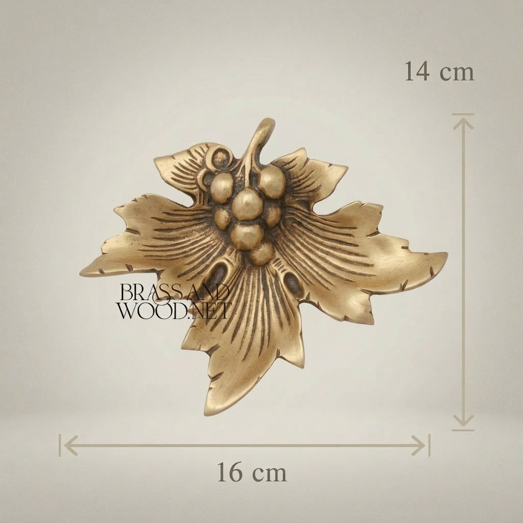 Baroque Brass Grapevine Leaf Ashtray - Sculptural Cluster Motif — Antique Gold