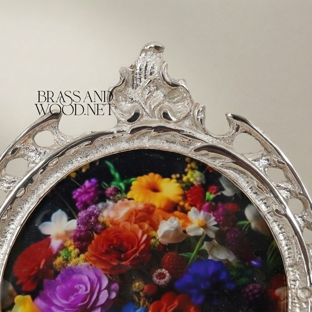 Baroque Rococo Oval Metal Photo Frame with Acanthus Crest & Easel Stand — Silver