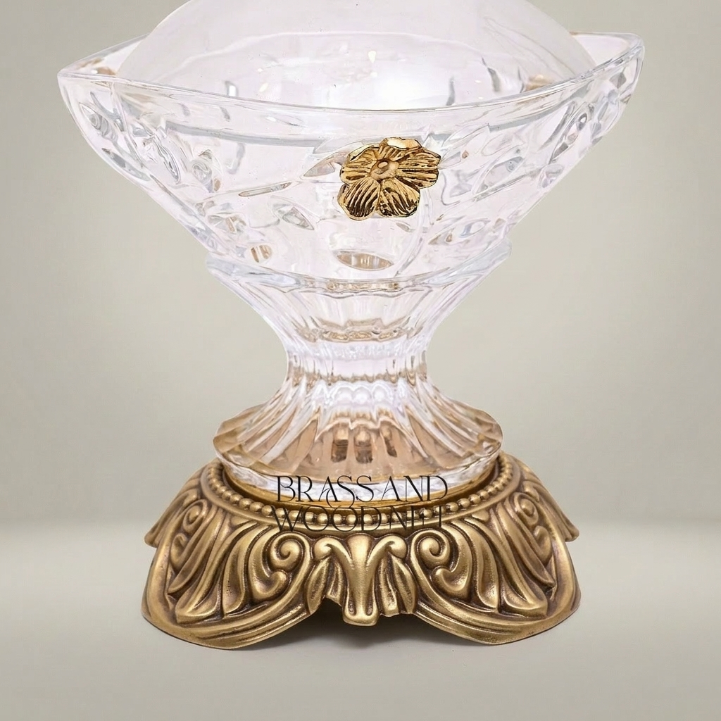 Classical Crystal Bonbonniere with Ornate Brass Base & Floral Medallion Lid — Antique Gold