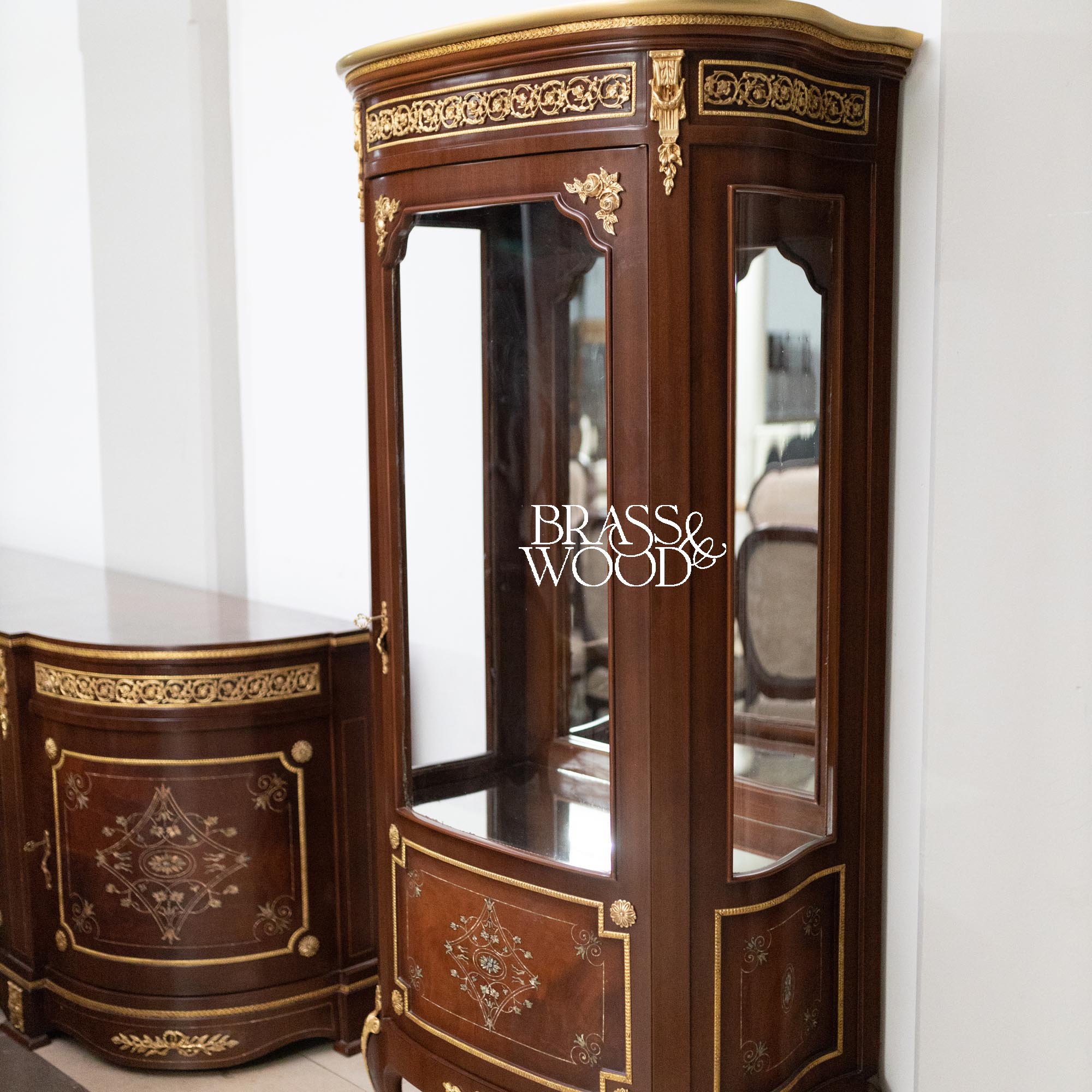 Louis XVI Medallion Inlay Dining Suite