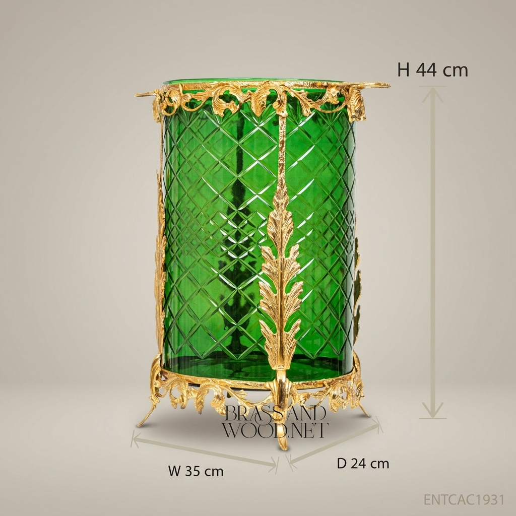 Napoleon III Rococo Revival Emerald Cut-Glass Planter with Gilt Bronze Acanthus Mounts