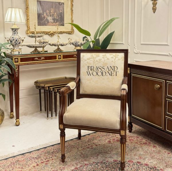 Louis XVI Gilt-Accent Heritage Dining Suite