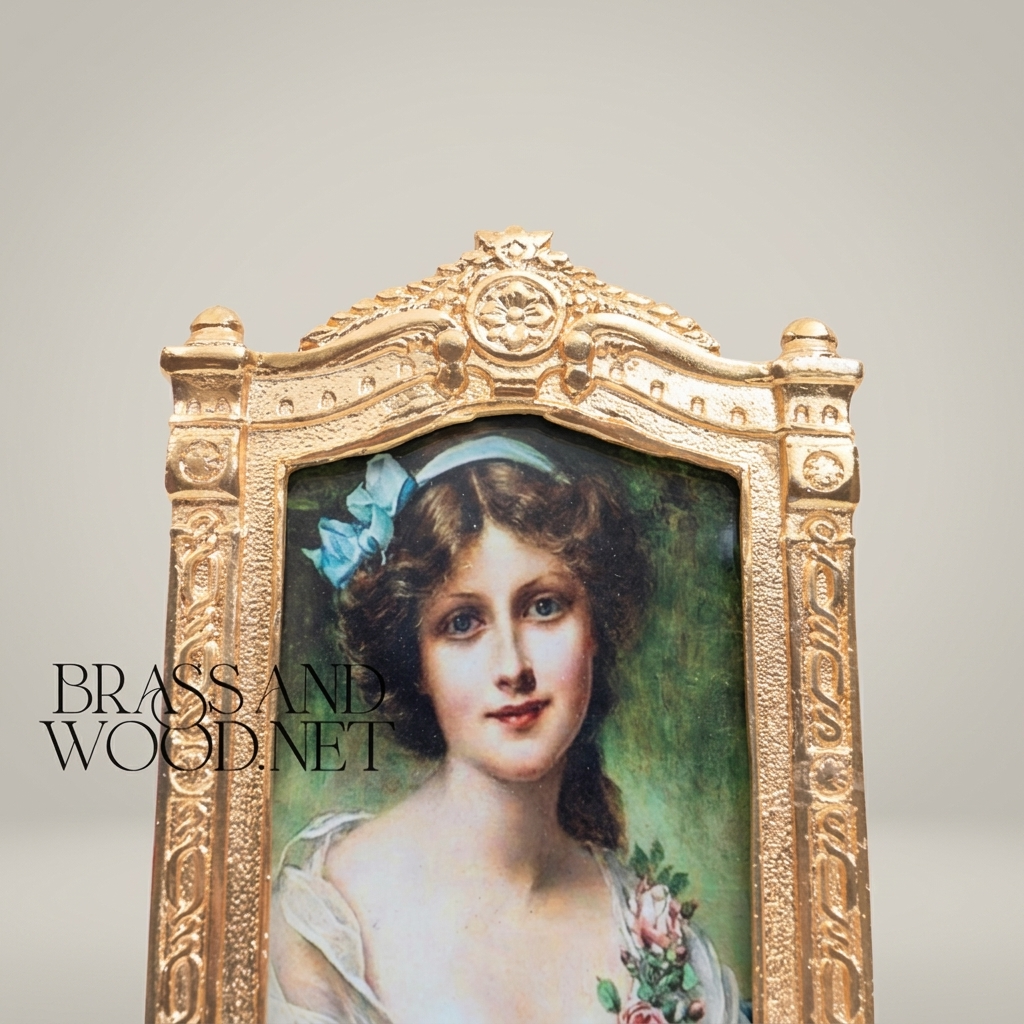 Rococo Arched Portrait Photo Frame with Easel Stand & Floral Crown Cartouche — Gold