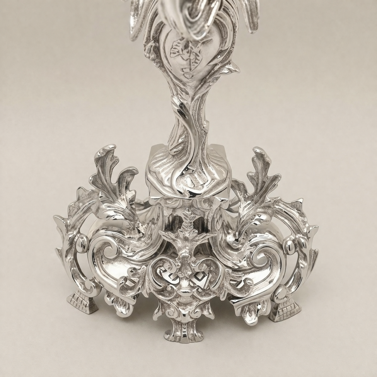 Rococo Brass 3-Piece Candelabra & Centerpiece Bowl Set - Acanthus Scroll Foliage — Silver