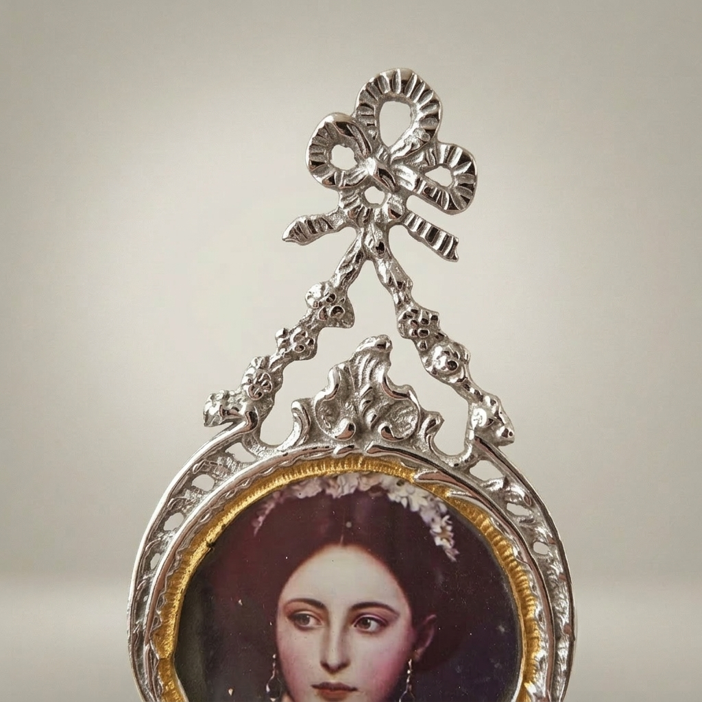 Rococo Brass Double Portrait Medallion Wall Frame with Ribbon Crest — Silver