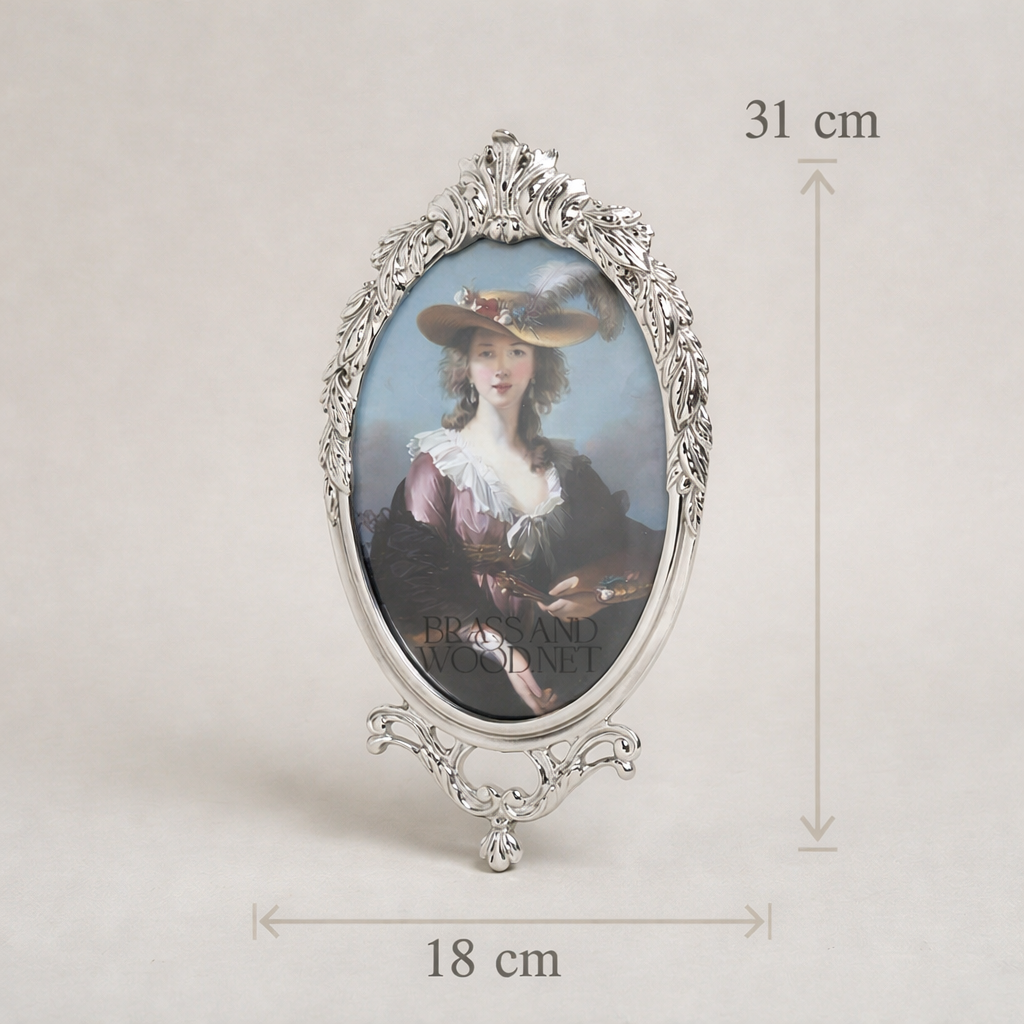 Rococo Brass Oval Portrait Frame Set with Bow Pendant & Floral Round Frame - 3-Piece Wall Collection — Silver