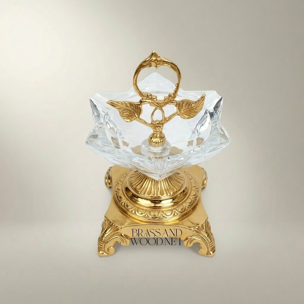 Rococo Crystal & Brass ashtray with Leaf Handle & Paw Feet — Gold